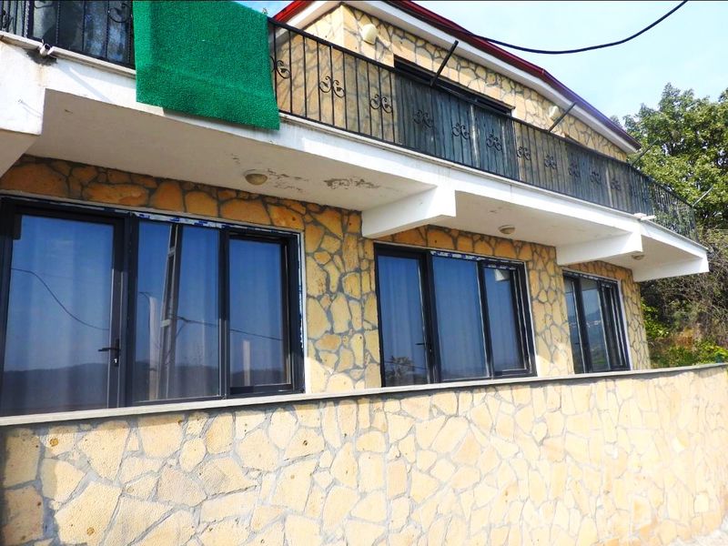 Çanakkale Ayvacık Bahçedere Boztepe-Satılık Manzaralı 2 Katlı Bina(1+1 Daire ve 3 Ayrı Oda)