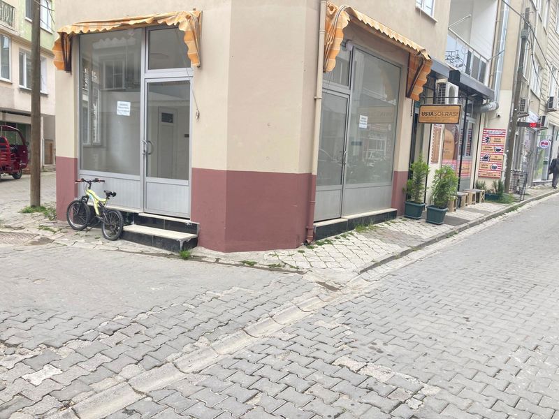 Çanakkale Ayvacık Küçükkuyu-Kiralık Merkezi Konumda Dükkân